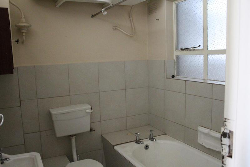 1 Bedroom Property for Sale in Gardens Western Cape